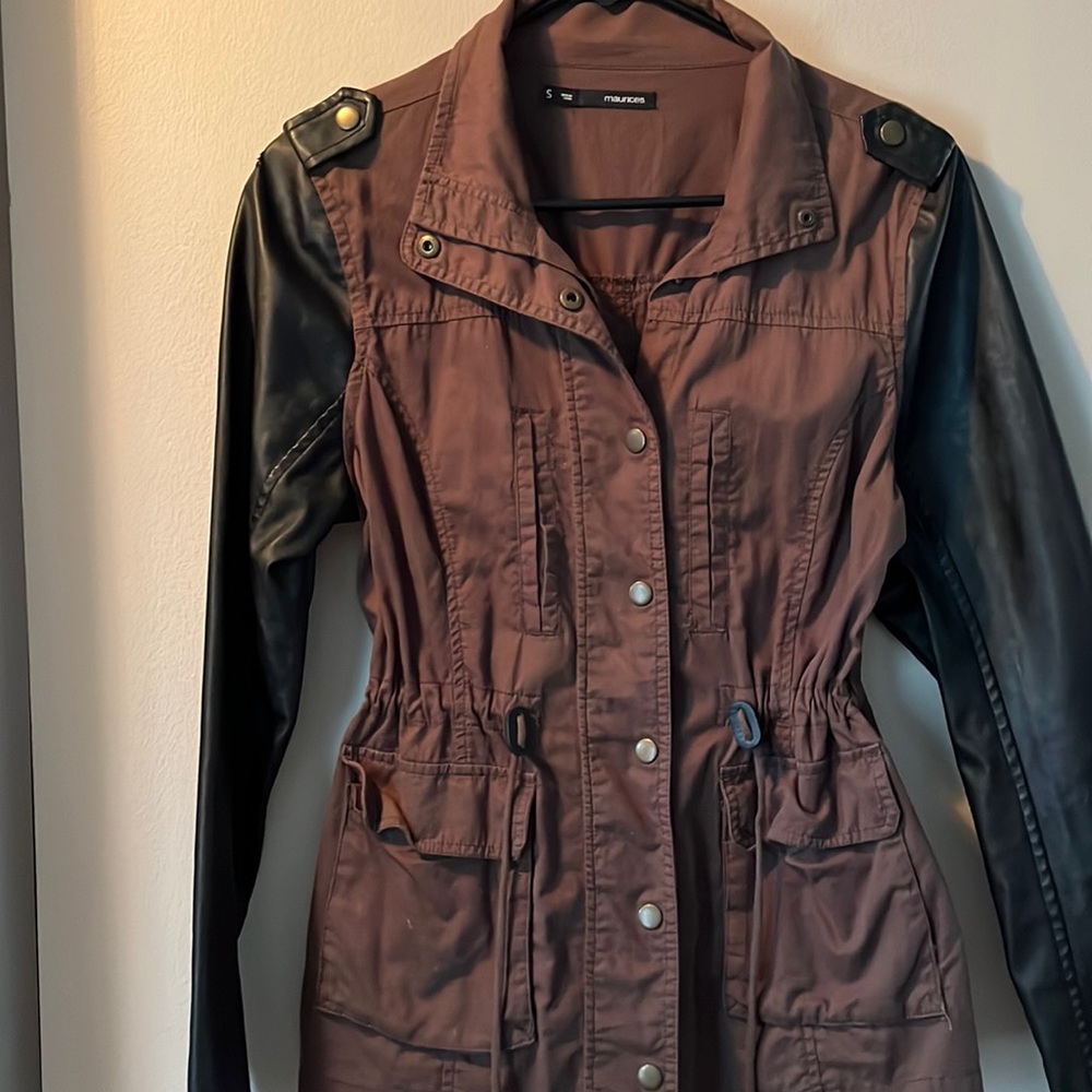 Maurice’s two tones brow and black leather arms multi wears jacket